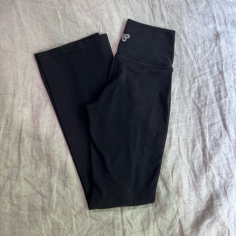 ARITZIA TNA split leggings